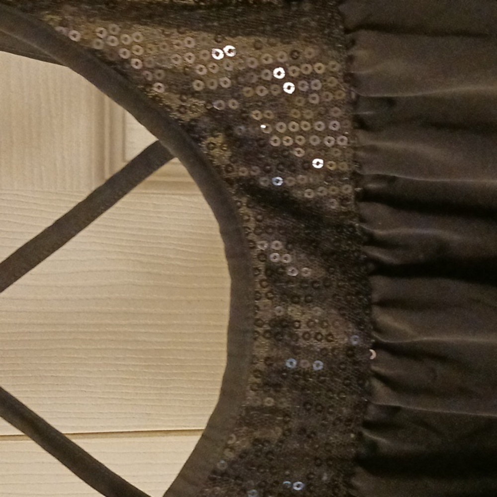 Lingerie - Picture 3 of 5
